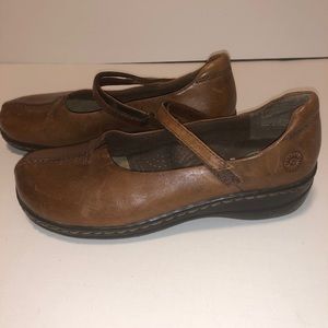 Earth Spirit Flats size 5.5